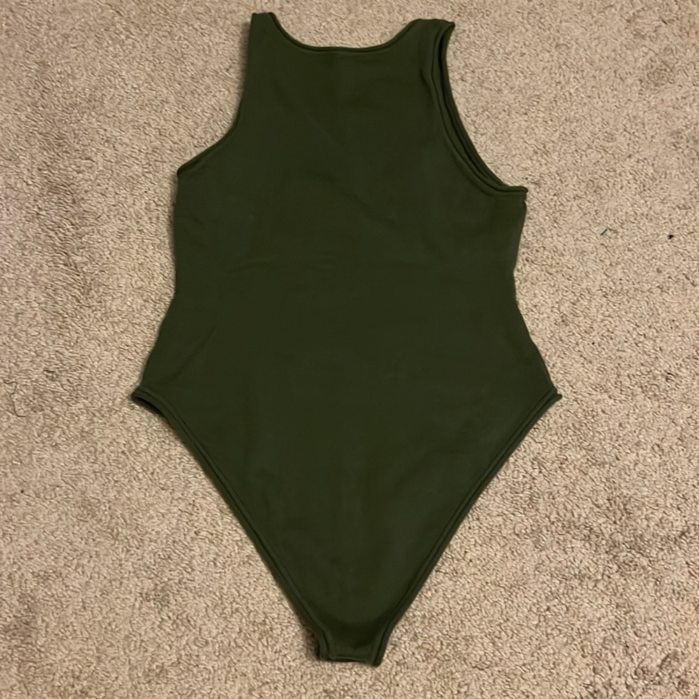 Free People ribbed olive green sweater material high neck bodysuit Size … - Picture 5 of 5